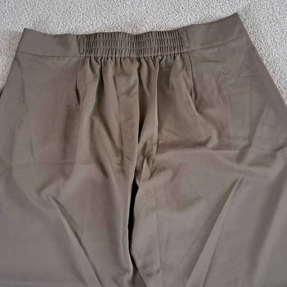 XLARGE.   HALARA SHIRRED BUTTON ZIPPER STRAIGHT LEG PANTS - Picture 7 of 9